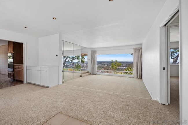 Building Photo - 6371 Dwane Ave