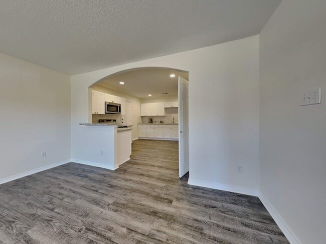 Building Photo - 9122 Prairie Trails Dr