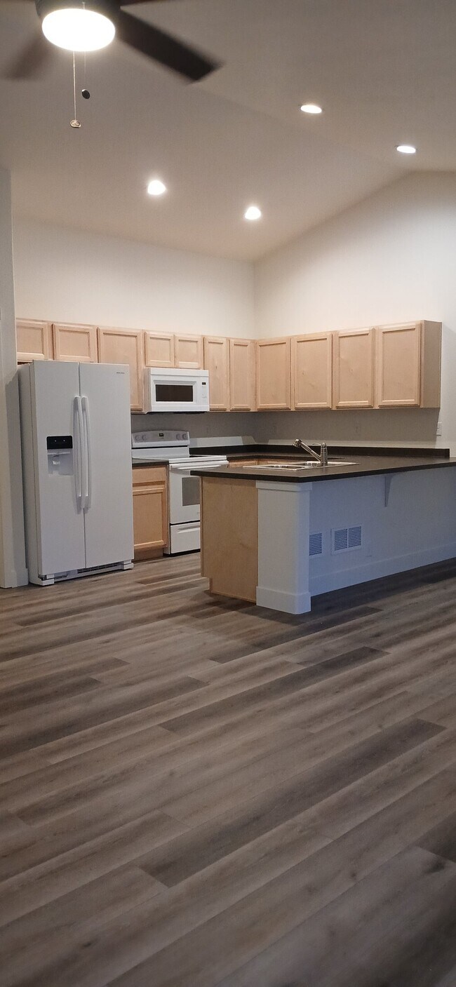 Foto del edificio - 2393 Juno Ln