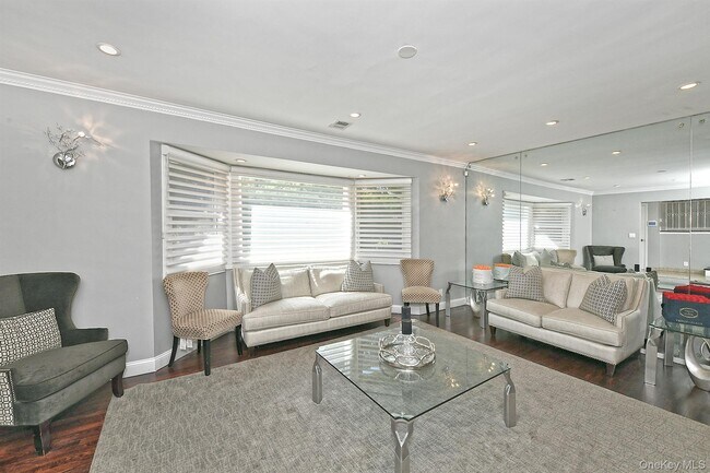 Building Photo - 2 Cherrywood Ln