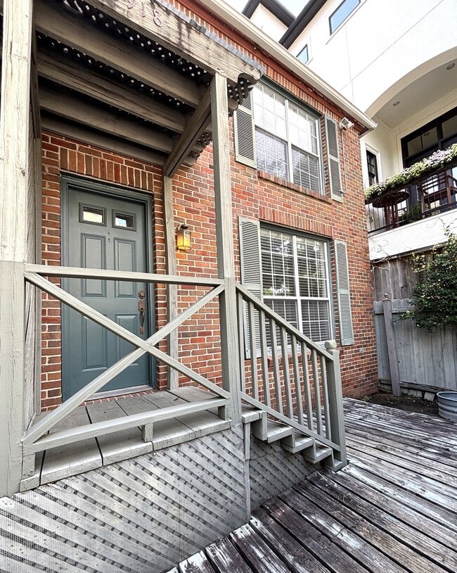 Building Photo - 3918 Driscoll St
