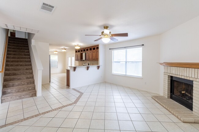 Building Photo - 17501 Wiseman Dr