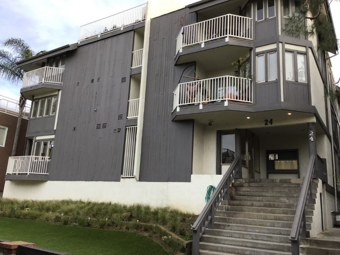 Foto principal - 24 Westwind St