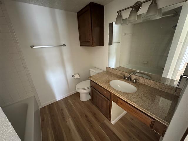 Foto del edificio - 7413 Bogart Dr