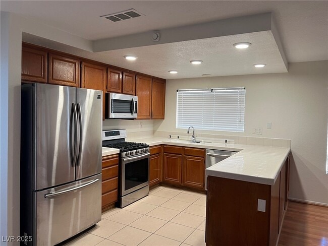 Foto del edificio - 339 Hutchings Ln