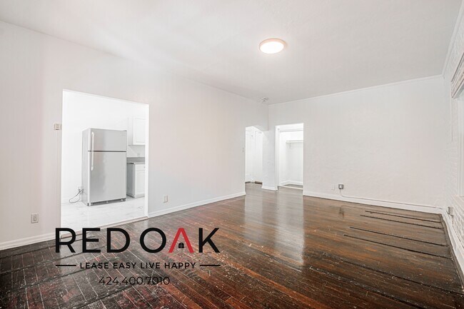 Foto del edificio - 854 S Oxford Ave