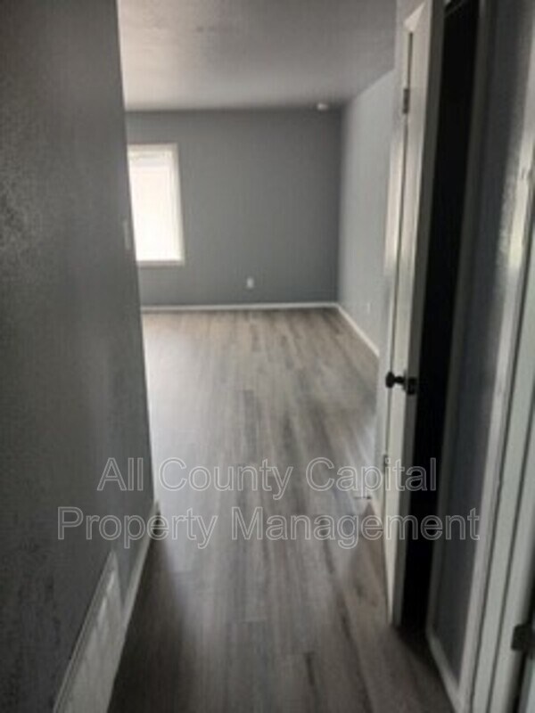 Foto del edificio - 2009 Greenhill Dr