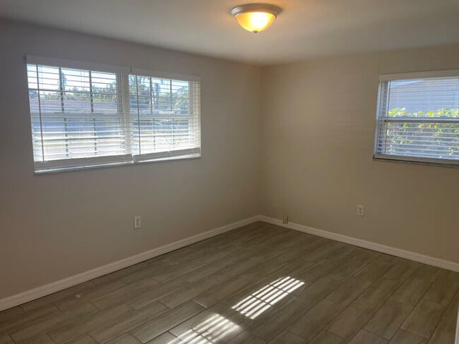 Building Photo - Fort Myers Single Family Home