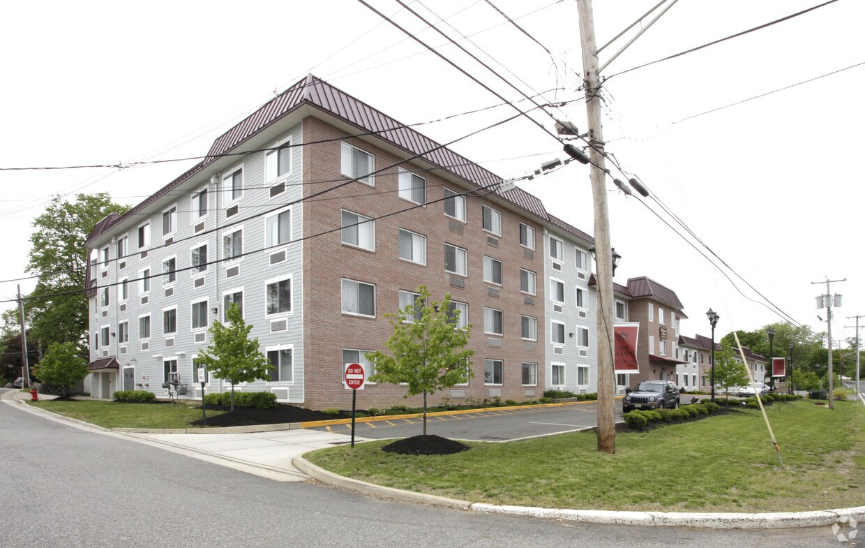 Hillcrest Manor Apartments South Amboy, NJ