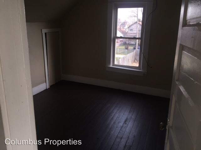 Building Photo - 346 S Wheatland Ave