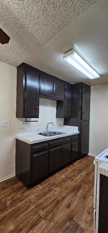 Building Photo - 10635 Colima Rd
