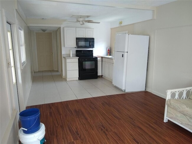 Photo - 205 52nd Ave Dr W House