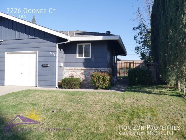 Building Photo - 2 Bed 1 Bath 827 Sq. Ft. Citrus Heights Du...