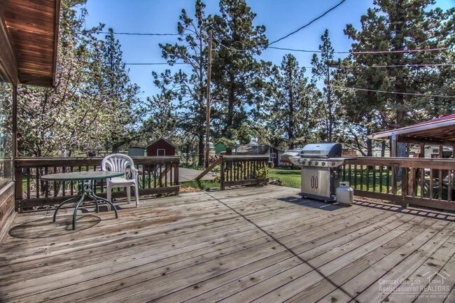 Foto del edificio - 63310 Deschutes Market Rd