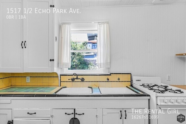 Building Photo - 1517 1/2 Echo Park Ave. -