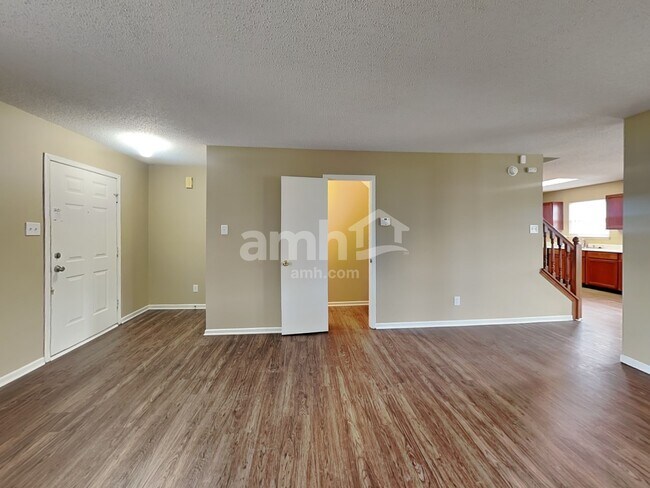 Foto del edificio - 5627 N Plymouth Ct