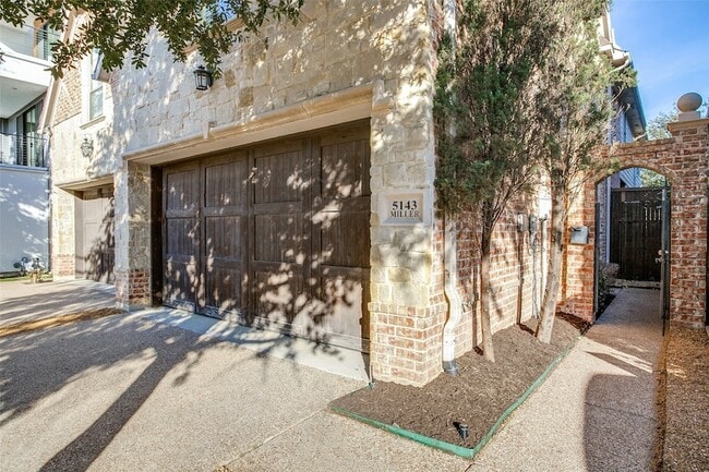 Building Photo - 5143 Miller Ave