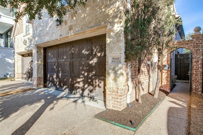 Foto del edificio - 5143 Miller Ave