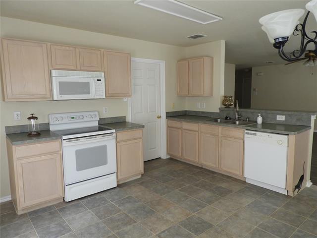 Building Photo - 2609 Mountain View Dr