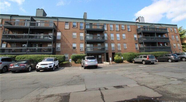 Building Photo - 140 Kane St