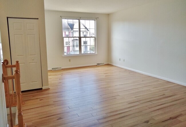Foto del edificio - 3 Bed / 2 Bath Single Family Townhome