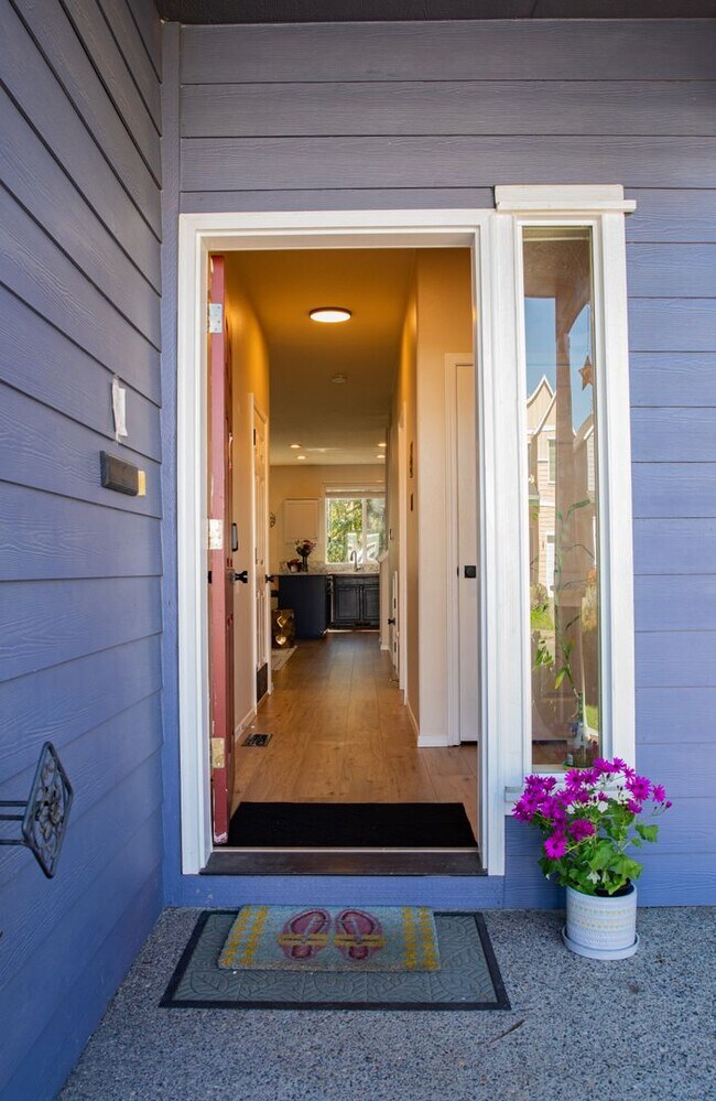 Building Photo - Modern Comfort in a Prime Beaverton Locati...