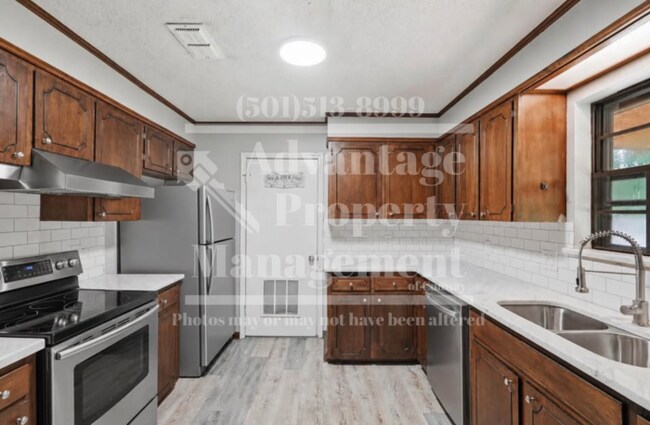 Foto del edificio - Charming & Spacious 3-Bedroom, 1.5-Bathroom Home in Conway, AR!