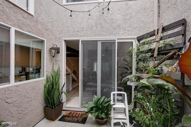 Building Photo - 3 br, 3 bath  - 28216 Rey de Copas Ln