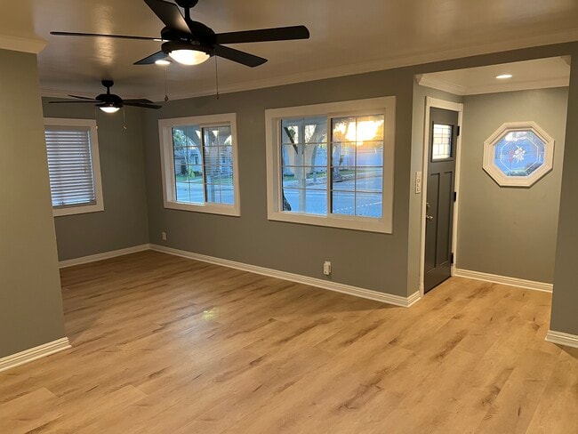 Foto del edificio - 576 Geneva Ave