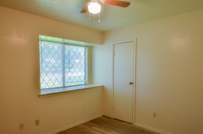 Building Photo - Charming 3-Bedroom Home for Rent in Angleton