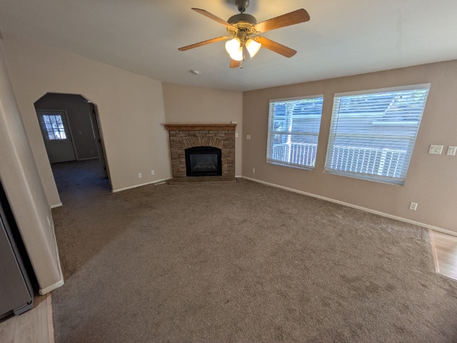 Foto del edificio - 2376 W Rock Island Ave