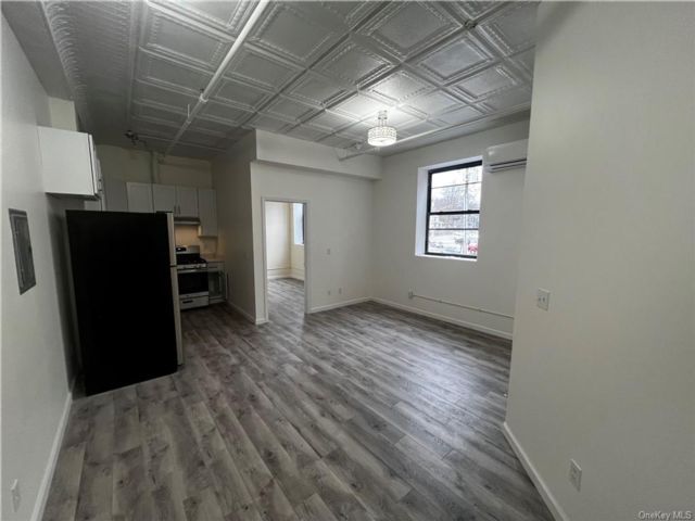 Building Photo - 102 North St