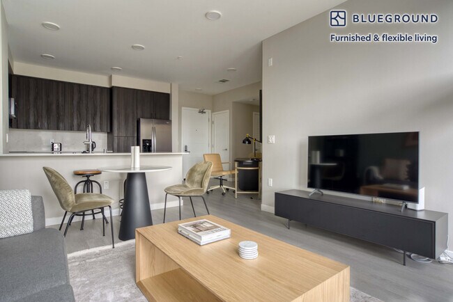 Building Photo - 988 El Camino Real