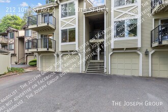 Building Photo - 212 10th St