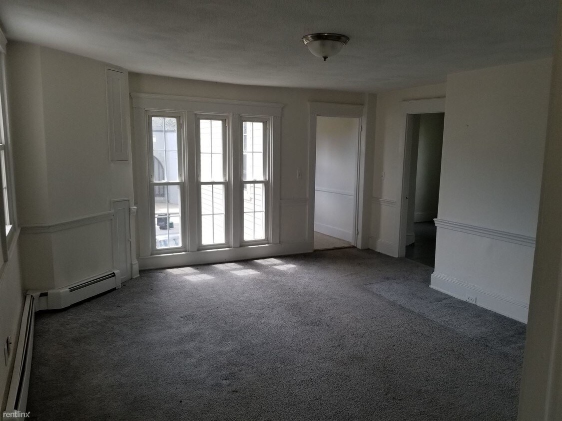 Building Photo - 2 br, 1 bath Apartment - 10 State St