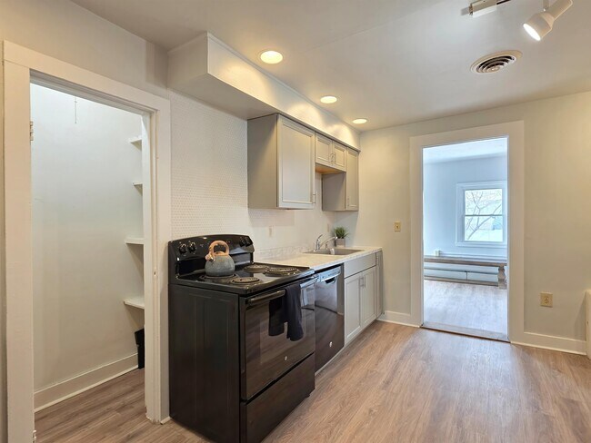 Foto del edificio - 486 Main St