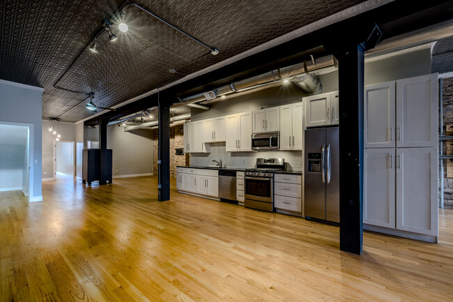 Foto del edificio - 2350 N Clybourn Ave