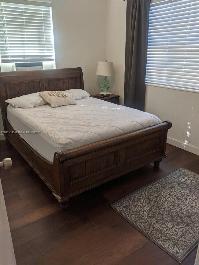 Foto del edificio - 7753 Hawthorne Ave