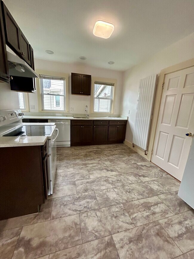 Building Photo - 58-2 Pinehurst St