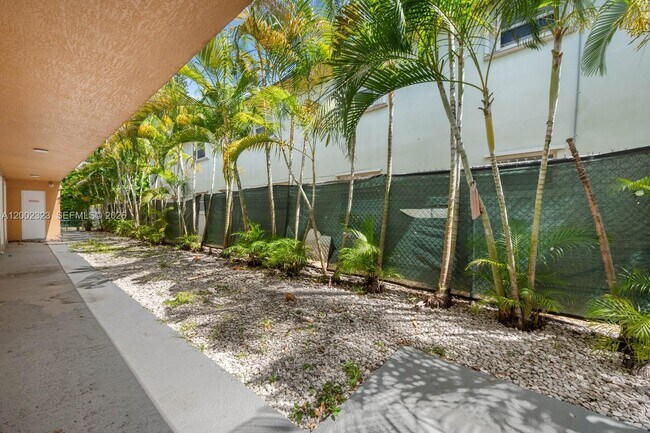 Foto del edificio - 608 SW 16th Ave