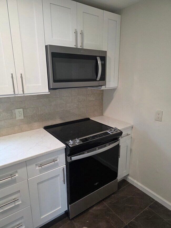 Foto del edificio - 136 N Chestnut St