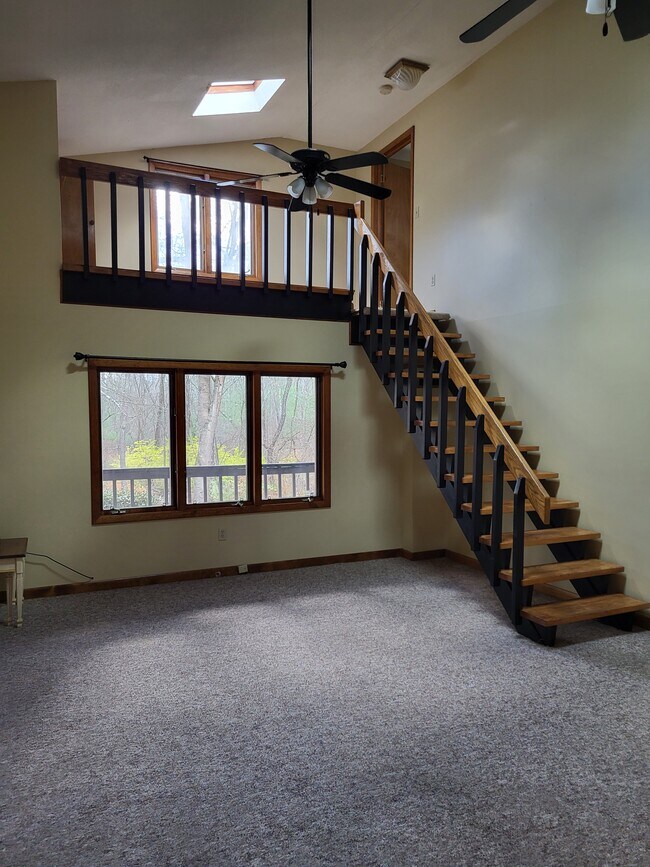 Foto del edificio - 80 Fernwood Dr