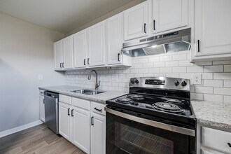 Building Photo - Villas Northpoint/Southpoint Apartments