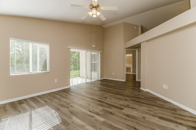Foto del edificio - 28246 Tall Grass Dr
