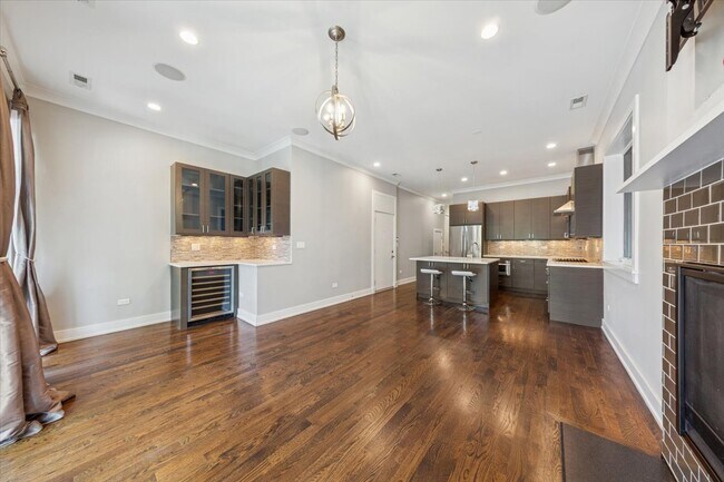 Foto del edificio - 3541 N Sheffield Ave