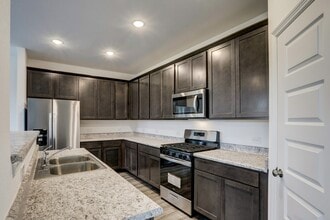 Building Photo - 16754 Rover Ln