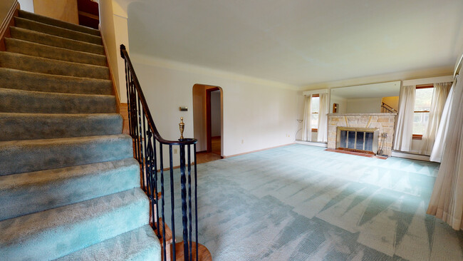 Building Photo - 5848 Brecksville Rd
