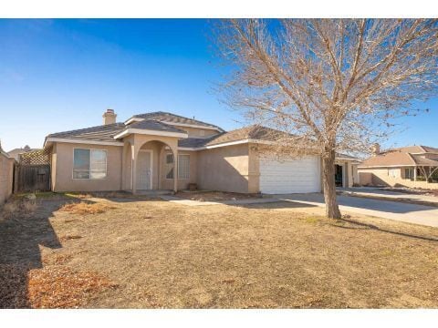Building Photo - 3734 Hickory Ct