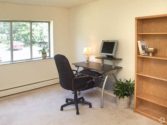 Second Bedroom - Clayton Arms Apartments