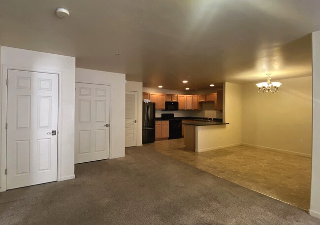 Building Photo - 3029 Coal Mine Ave